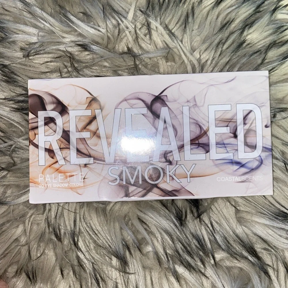 💋NWT Revealed Smoky Palette & Setting Spray! - Picture 3 of 5